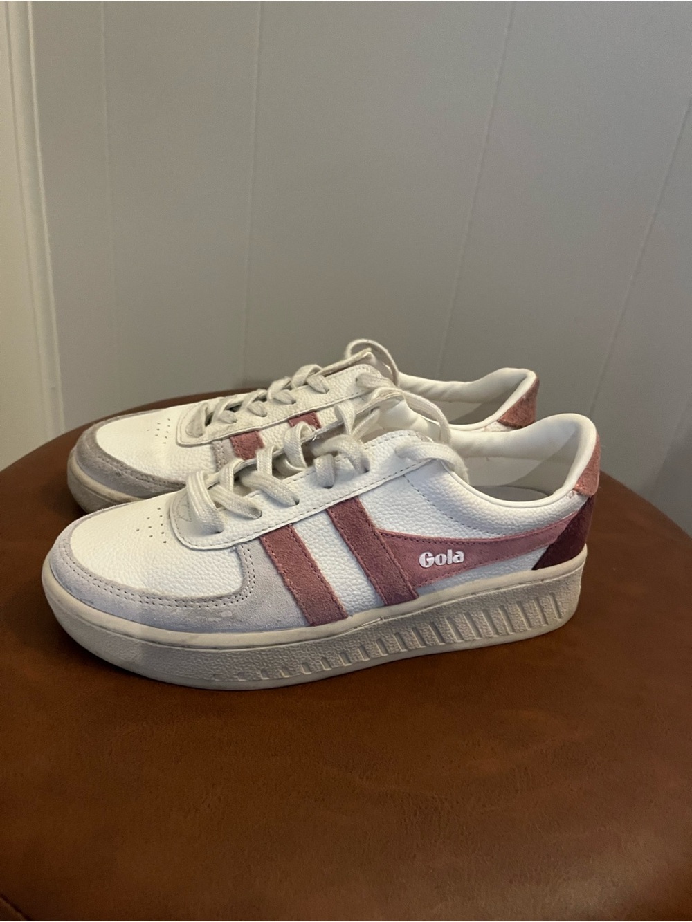 Women’s GOLA White & Pink Retro Sneakers -like NEW -7